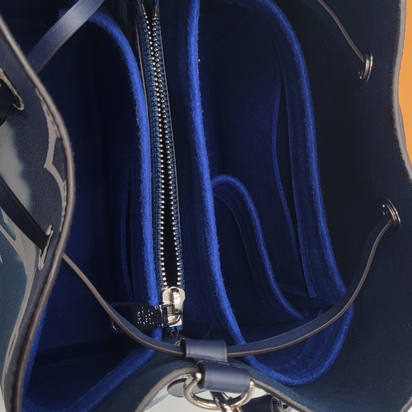 Louis Vuitton Neo Noe Escale - Picture 7 of 12